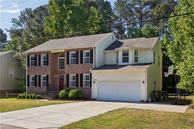 1107 Dare RD, Yorktown, VA 23692