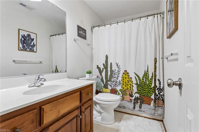 1107 Dare RD, Yorktown, VA 23692