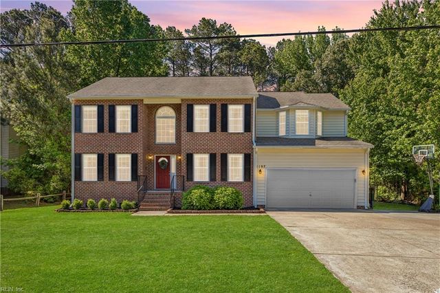 1107 Dare RD, Yorktown, VA 23692