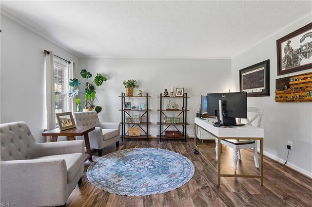 1107 Dare RD, Yorktown, VA 23692