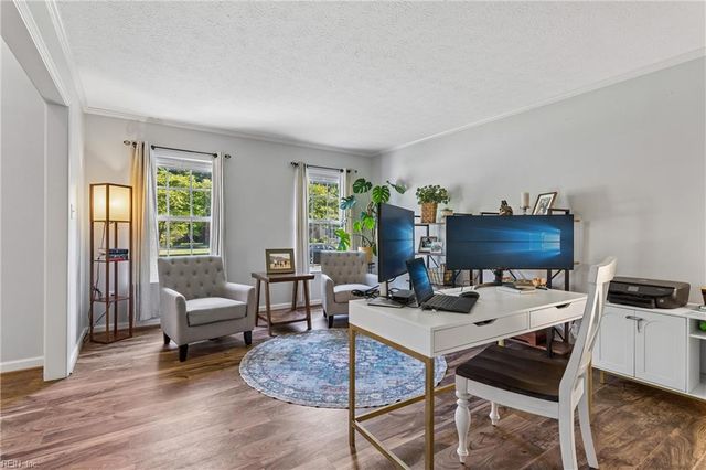 1107 Dare RD, Yorktown, VA 23692