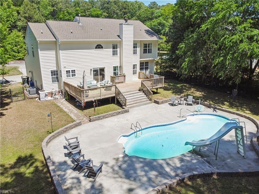 1107 Dare RD, Yorktown, VA 23692