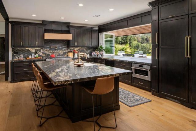 7017 Via Mariposa Sur, Bonsall, CA 92003
