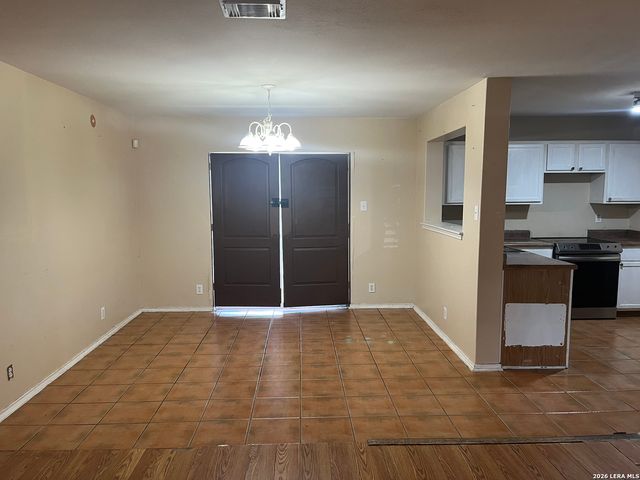 3247 WREN BROOK DR, New Braunfels, TX 78130