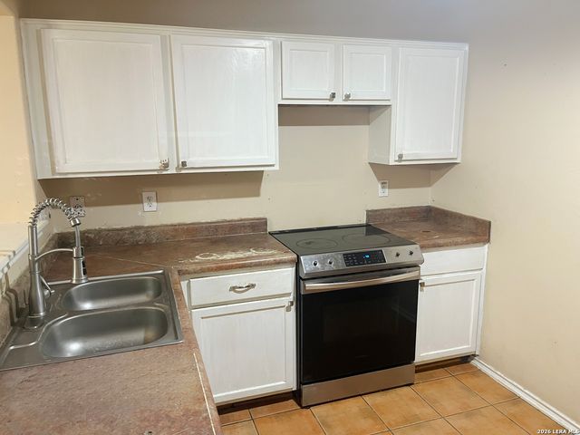 3247 WREN BROOK DR, New Braunfels, TX 78130