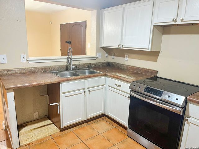 3247 WREN BROOK DR, New Braunfels, TX 78130