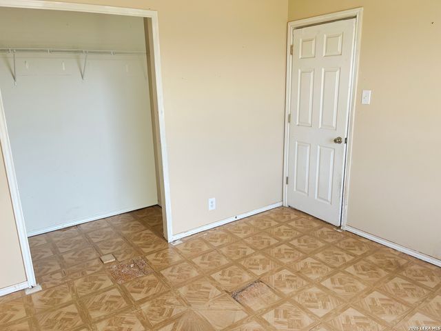 3247 WREN BROOK DR, New Braunfels, TX 78130
