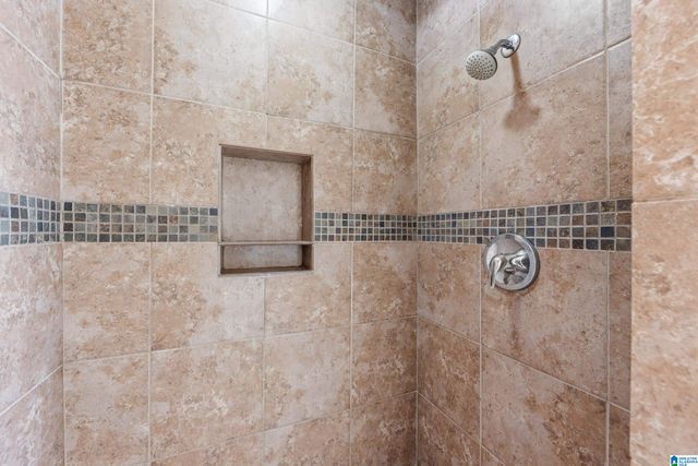 5956 CRESTWOOD CIRCLE, Birmingham, AL 35212