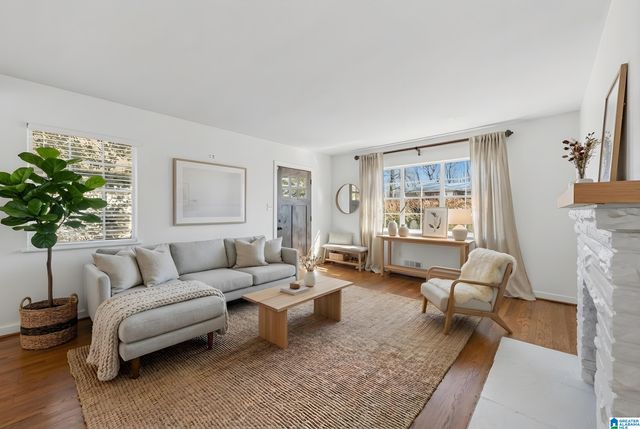 5956 CRESTWOOD CIRCLE, Birmingham, AL 35212