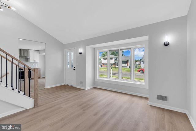 16 FALMOUTH RD, Hamilton, NJ 08620