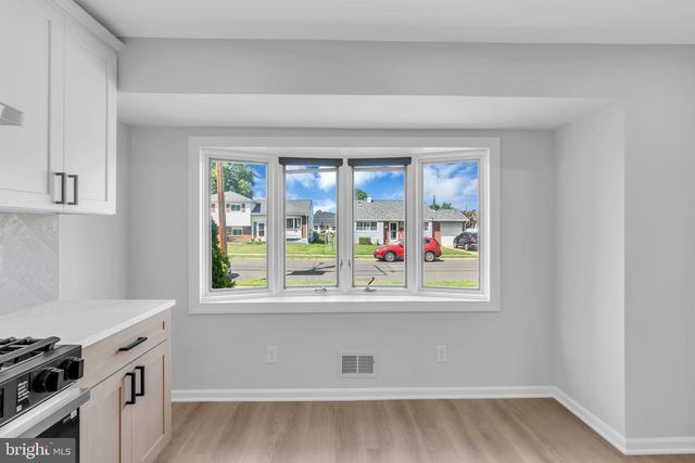 16 FALMOUTH RD, Hamilton, NJ 08620