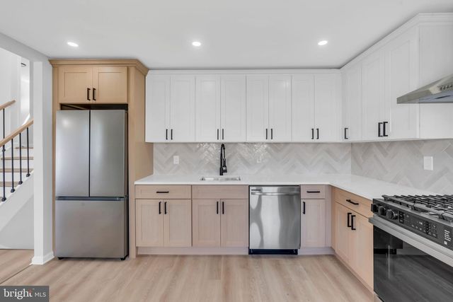 16 FALMOUTH RD, Hamilton, NJ 08620