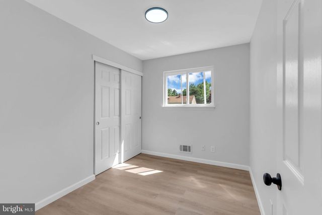16 FALMOUTH RD, Hamilton, NJ 08620