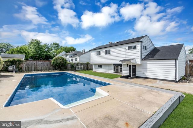 16 FALMOUTH RD, Hamilton, NJ 08620