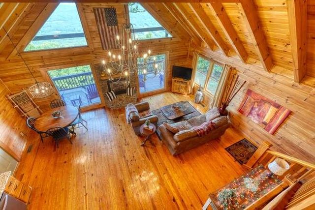 81 Grant Drive, Brasstown, NC 28902