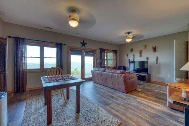81 Grant Drive, Brasstown, NC 28902