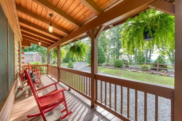 81 Grant Drive, Brasstown, NC 28902