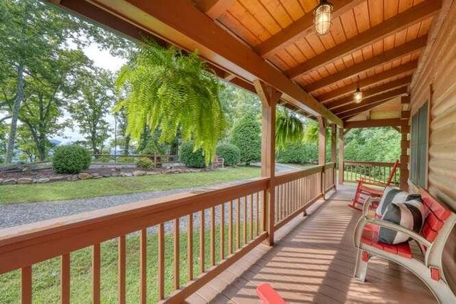 81 Grant Drive, Brasstown, NC 28902
