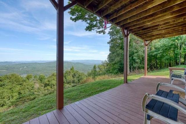 81 Grant Drive, Brasstown, NC 28902
