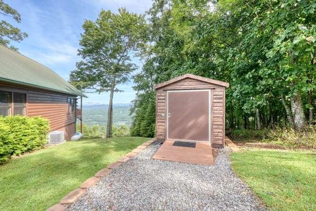 81 Grant Drive, Brasstown, NC 28902