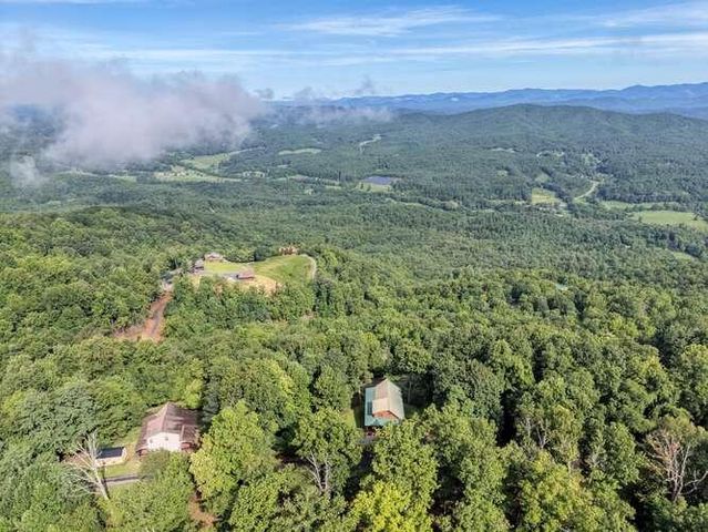81 Grant Drive, Brasstown, NC 28902
