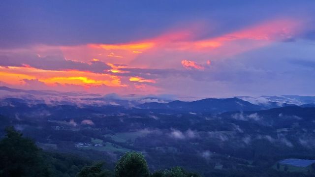 81 Grant Drive, Brasstown, NC 28902