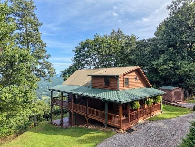 81 Grant Drive, Brasstown, NC 28902