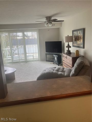 26187 Raintree Boulevard C5, Olmsted Falls, OH 44138