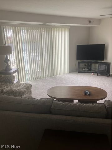 26187 Raintree Boulevard C5, Olmsted Falls, OH 44138