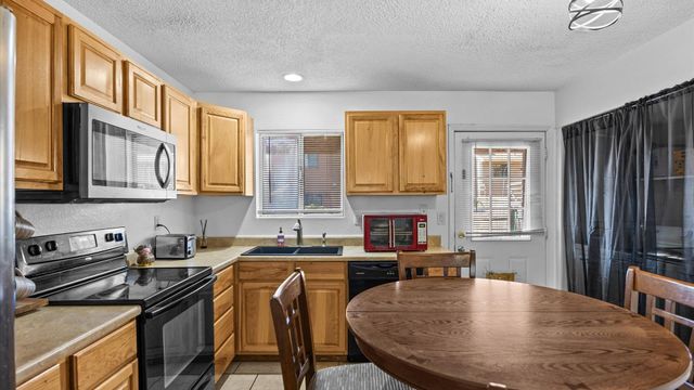 510 Coronado Ct Apt R, Clifton, CO 81520