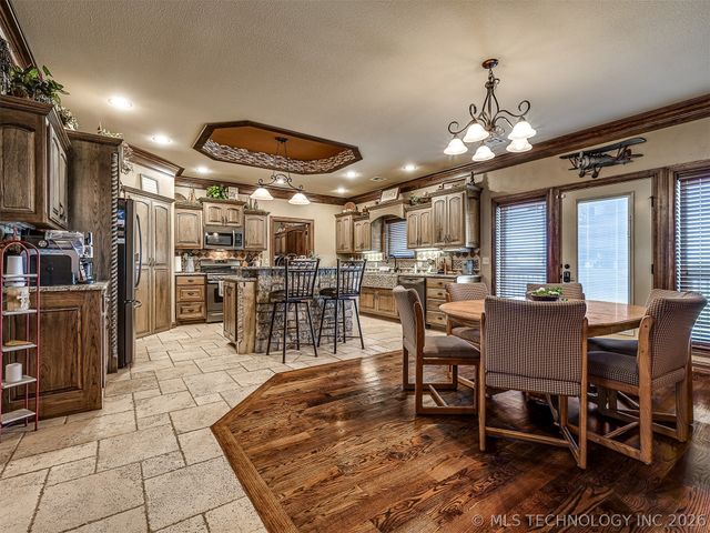 40800 N 3988 Road, Collinsville, OK 74021