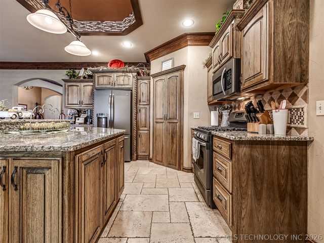 40800 N 3988 Road, Collinsville, OK 74021