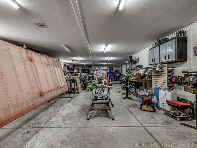 40800 N 3988 Road, Collinsville, OK 74021