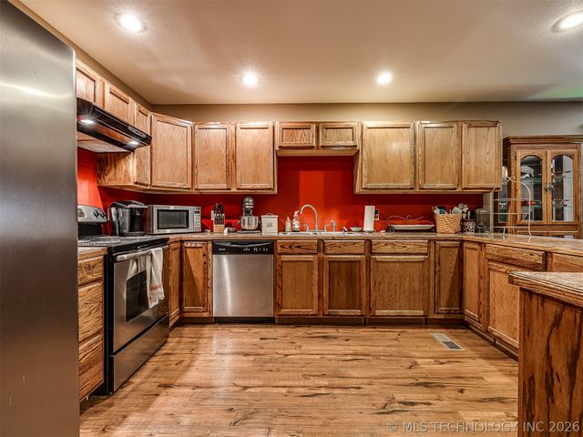 40800 N 3988 Road, Collinsville, OK 74021