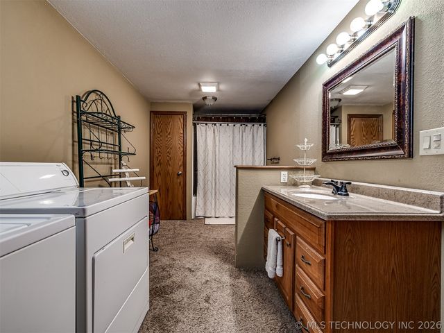 40800 N 3988 Road, Collinsville, OK 74021