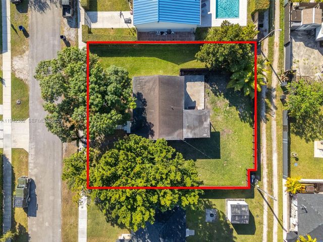 358 Pine Ct, Miami Springs, FL 33166