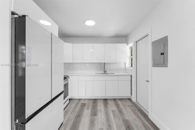 358 Pine Ct, Miami Springs, FL 33166