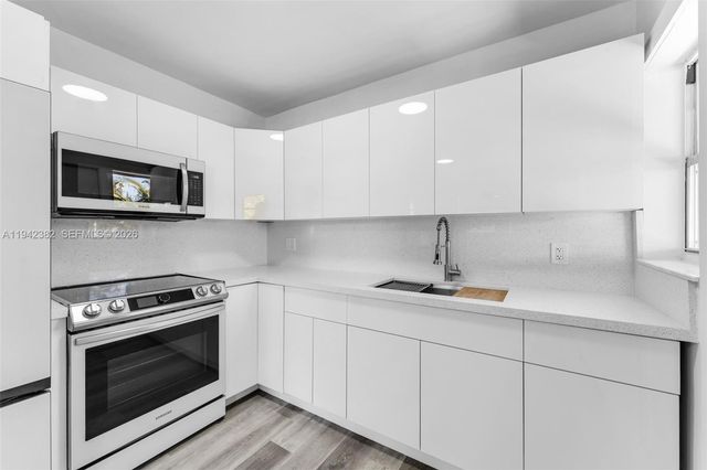 358 Pine Ct, Miami Springs, FL 33166