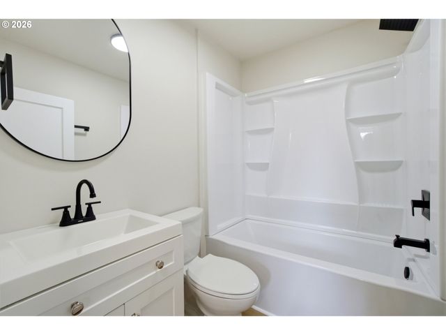 2542 Se 18TH Ave, Portland, OR 97202