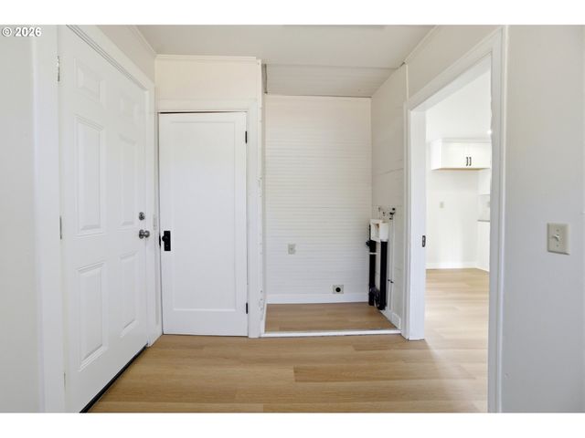 2542 Se 18TH Ave, Portland, OR 97202