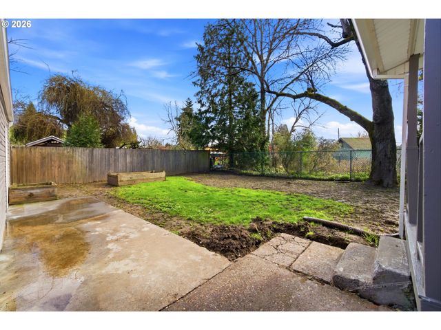 2542 Se 18TH Ave, Portland, OR 97202