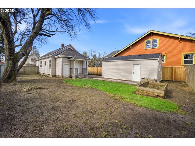 2542 Se 18TH Ave, Portland, OR 97202
