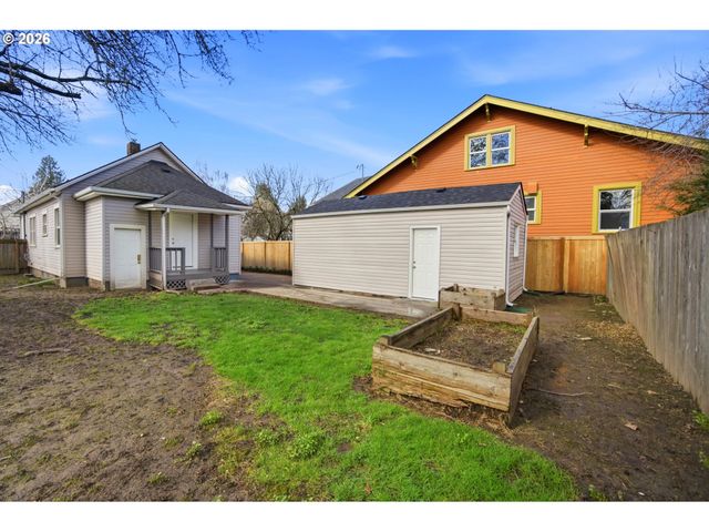 2542 Se 18TH Ave, Portland, OR 97202