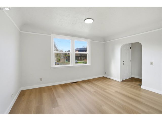 2542 Se 18TH Ave, Portland, OR 97202