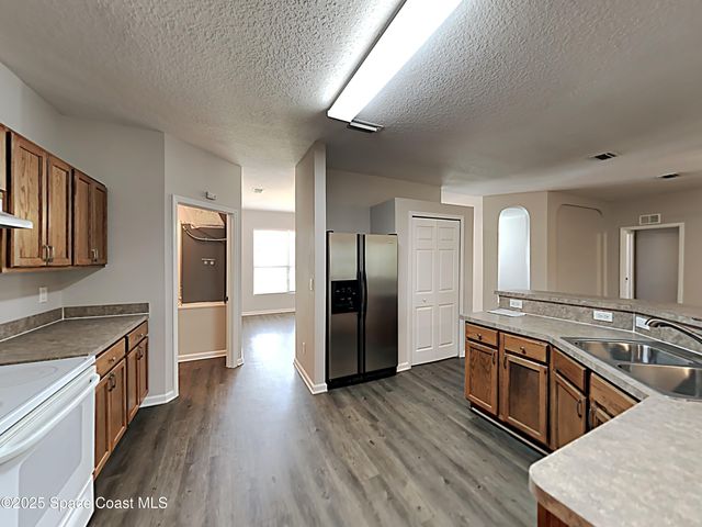 675 Pampas Street NW, Palm Bay, FL 32907