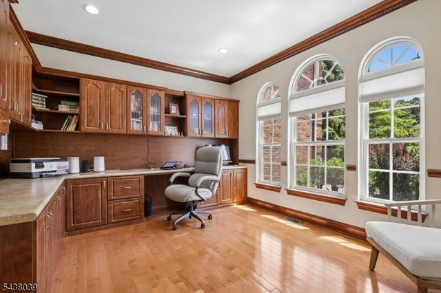 11 Valley Wood Dr, Franklin Twp., NJ 08873