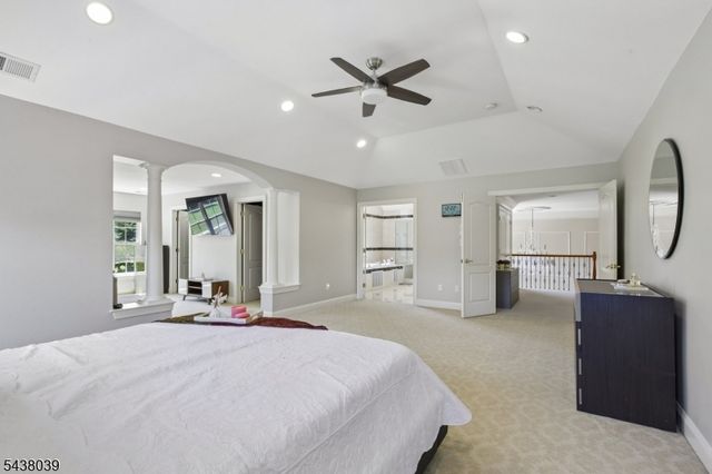 11 Valley Wood Dr, Franklin Twp., NJ 08873