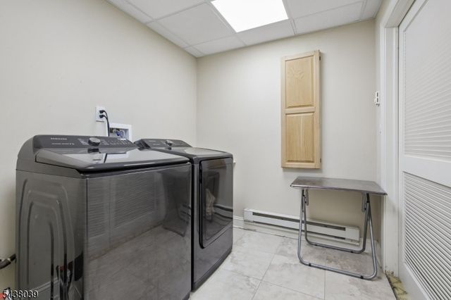 11 Valley Wood Dr, Franklin Twp., NJ 08873