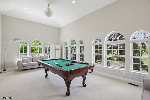 11 Valley Wood Dr, Franklin Twp., NJ 08873