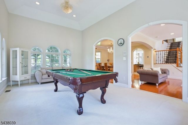11 Valley Wood Dr, Franklin Twp., NJ 08873